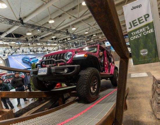 Jeep showing off suspension at the car show